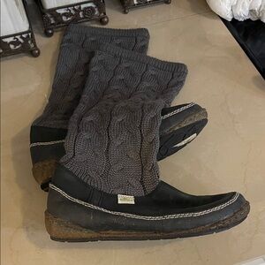 Simple Gray Black Sock boot Cable Knit sweater Cozy Boho size 7